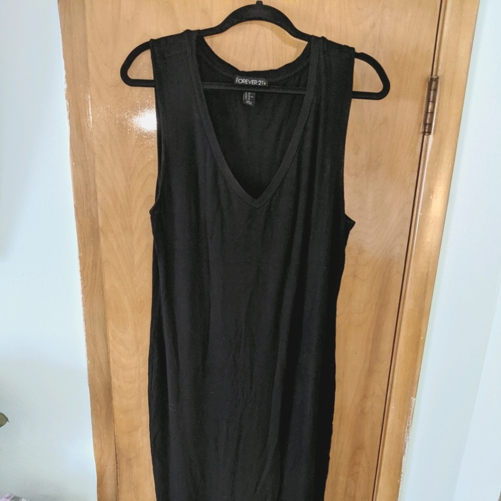 Forever 21 Long Black Sleeveless Midi Dress